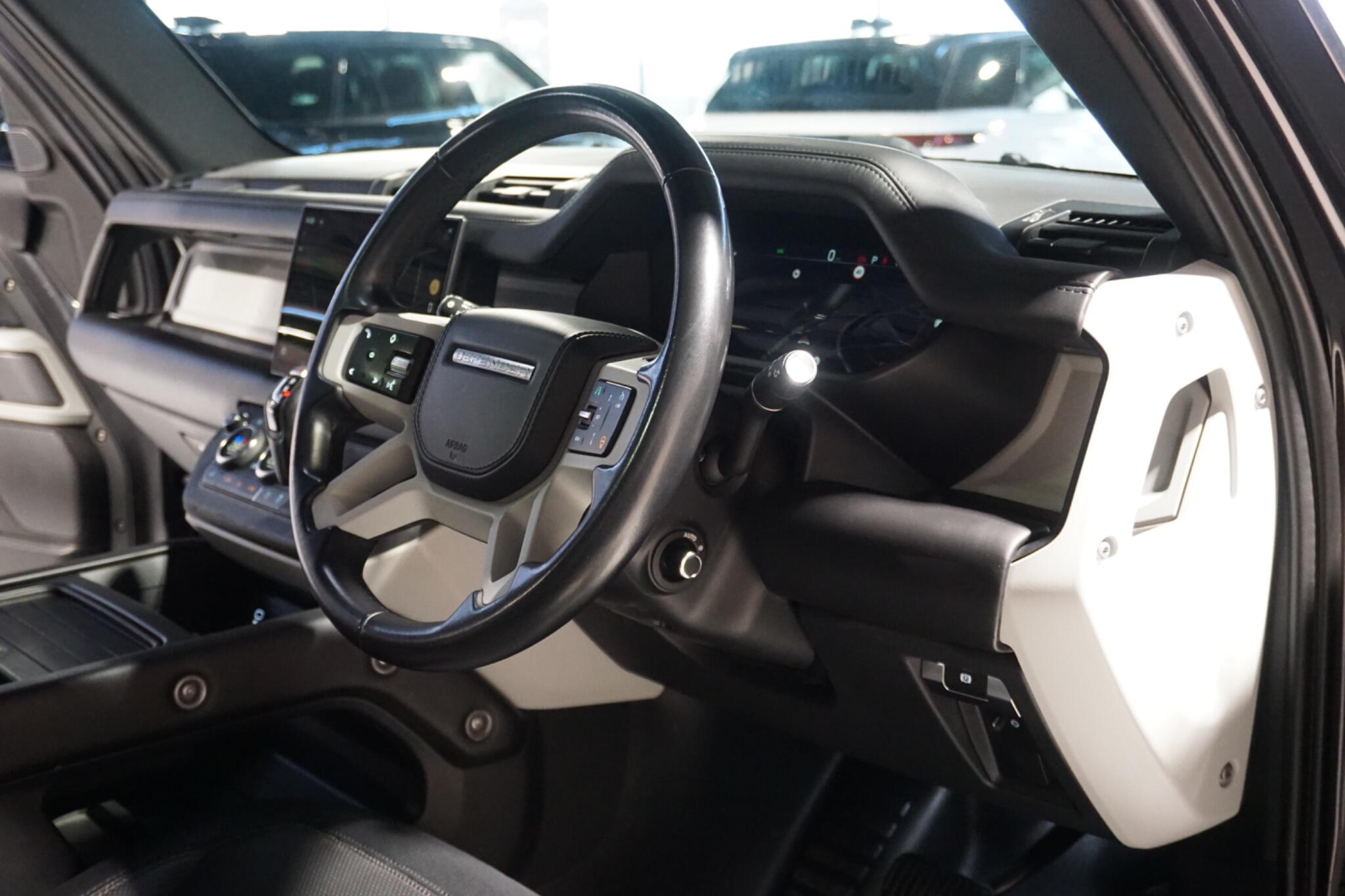 Land Rover Defender 110 3.0 D300 MHEV X-Dynamic HSE SUV 5dr Diesel Auto 4WD Euro 6 (s/s) (300 ps)